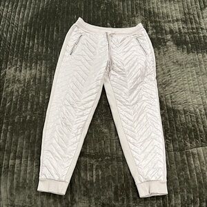 Athleta Quilted Joggers- tan/cream